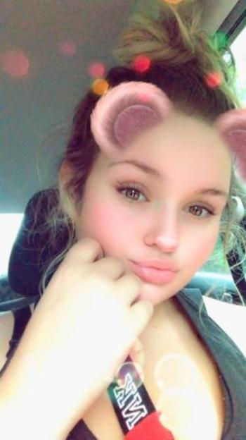 Candii, 21  female escort, Columbus
