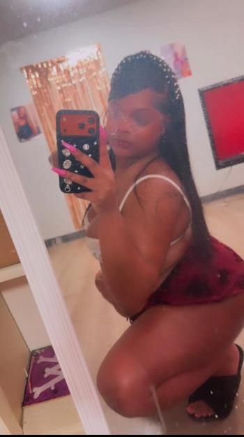 Adore, 23  female escort, Columbus