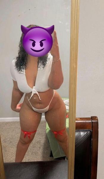 Sofia, 25  female escort, Columbus
