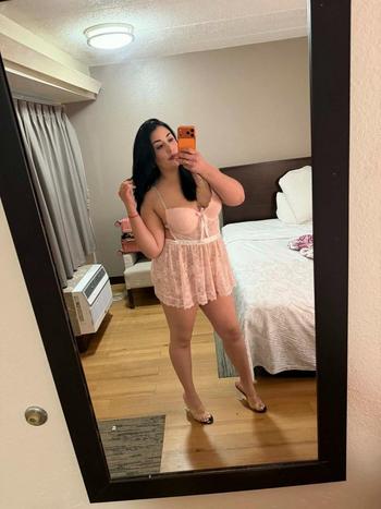 Estefani, 24  female escort, Columbus