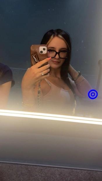 Addison, 20  female escort, Columbus