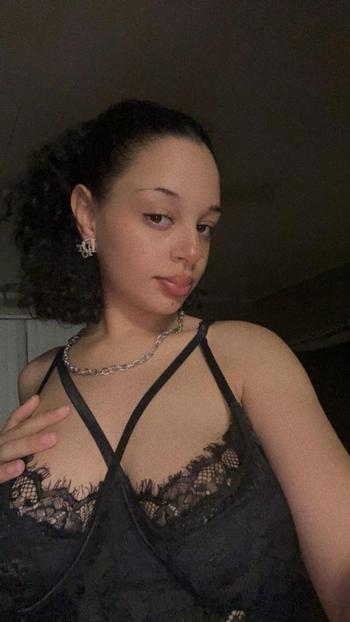 Bianca , 22  female escort, Columbus