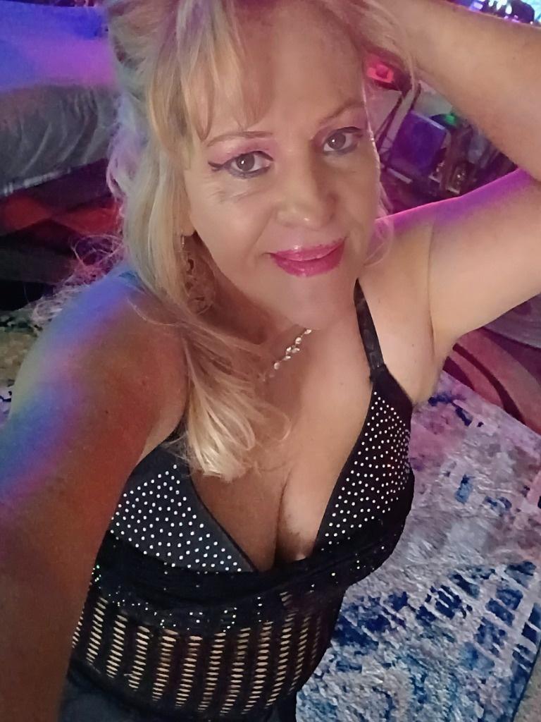 escort photo 20